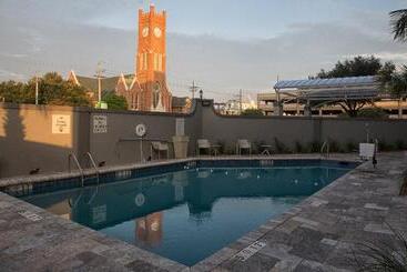 هتل Holiday Inn Alexandria   Downtown, An Ihg