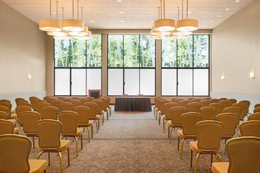 هتل Holiday Inn Boston   Cambridge Area, An Ihg