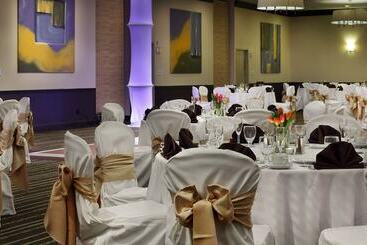 هتل Holiday Inn Boston   Cambridge Area, An Ihg