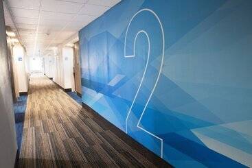 هتل Holiday Inn Express & Suites Dayton Huber Heights By Ihg