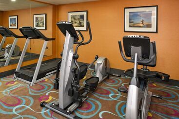 هتل Holiday Inn Express & Suites Dayton Huber Heights By Ihg