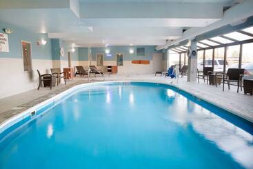 هتل Holiday Inn Express & Suites Dayton Huber Heights By Ihg