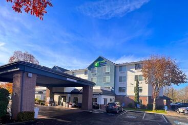 Holiday Inn Express Hotel & Suites Portland   Jantzen Beach, An Ihg