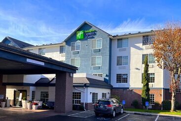 Holiday Inn Express Hotel & Suites Portland   Jantzen Beach, An Ihg