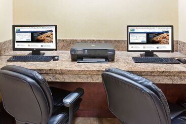 Holiday Inn Express Hotel & Suites Portland   Jantzen Beach, An Ihg