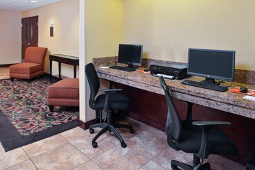 Holiday Inn Express Hotel & Suites Portland   Jantzen Beach, An Ihg