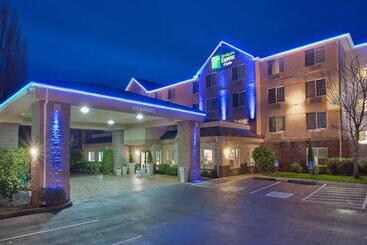 Holiday Inn Express Hotel & Suites Portland   Jantzen Beach, An Ihg