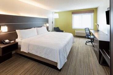 Holiday Inn Express Hotel & Suites Minneapolis Downtown Convention Center, An Ihg