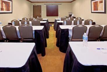 هتل Holiday Inn Express Arlington Interstate 20 Parks Mall, An Ihg