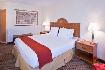 هتل Holiday Inn Express Flint Campus Area, An Ihg