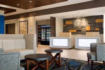 هتل Holiday Inn Express Flint Campus Area, An Ihg