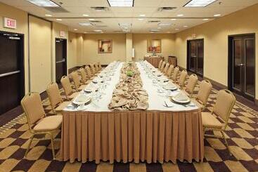 هتل Holiday Inn Little Rock Airport Conference Center, An Ihg