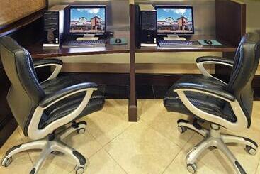 هتل Holiday Inn Little Rock Airport Conference Center, An Ihg