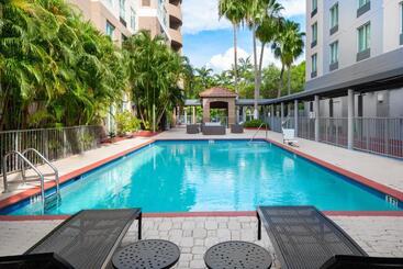 هتل Holiday Inn Miamidoral Area, An Ihg