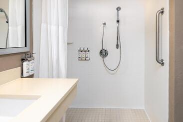 هتل Holiday Inn Miamidoral Area, An Ihg