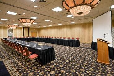 هتل Holiday Inn South Plainfield Piscataway, An Ihg