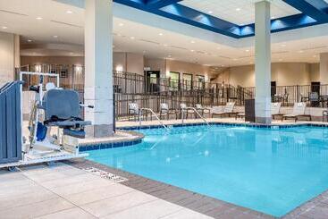 هتل Holiday Inn   Terre Haute, An Ihg