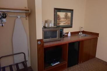 هتل Horse Creek Inn