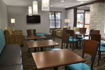 酒店 Kinder Express Near Coushatta Resort