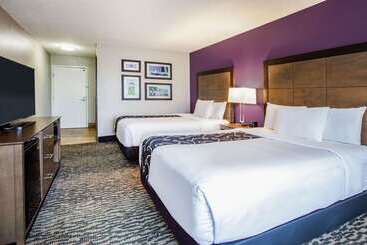 هتل La Quinta Inn And Suites By Wyndham Elkhart
