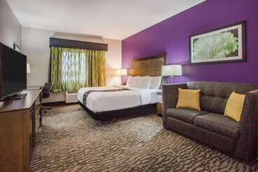 هتل La Quinta Inn And Suites By Wyndham Elkhart