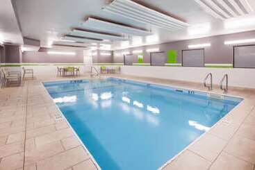 هتل La Quinta Inn And Suites By Wyndham Elkhart