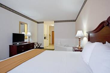 فندق Moncks Corner Inn