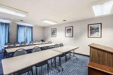 هتل Quality Inn