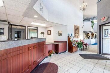 هتل Quality Inn