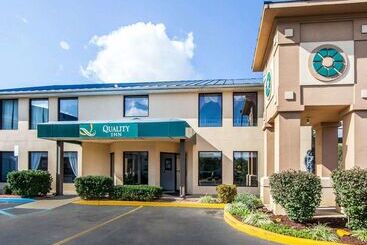 هتل Quality Inn