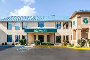 هتل Quality Inn