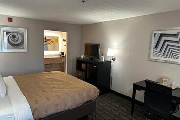 هتل Quality Inn