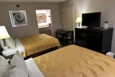 هتل Quality Inn