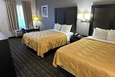 هتل Quality Inn