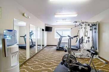 هتل Quality Inn Huron