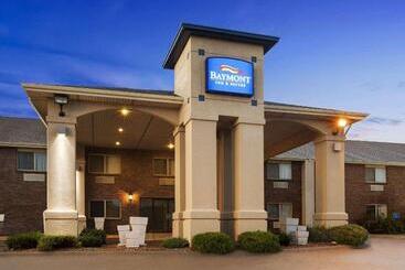 هتل Quality Inn Lincoln Cornhusker