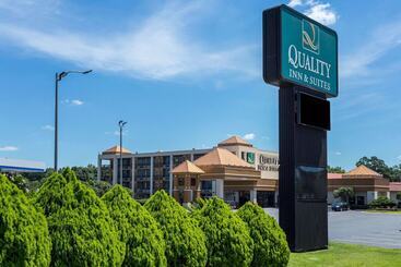 هتل Quality Inn & Suites Baton Rouge West Port Allen