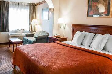 هتل Quality Inn & Suites Las Cruces  University Area