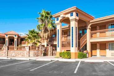 هتل Quality Inn & Suites Las Cruces  University Area