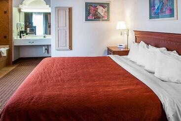 هتل Quality Inn & Suites Las Cruces  University Area