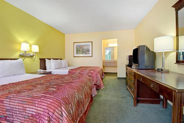 هتل Days Inn By Wyndham Montgomery Near Aum