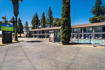 Surestay Hotel By Best Western Ukiah
