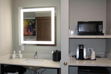 هتل La Quinta Inn & Suites By Wyndham Yakima Downtown