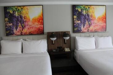 هتل La Quinta Inn & Suites By Wyndham Yakima Downtown