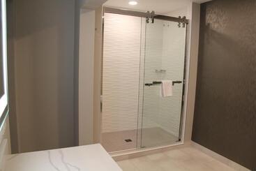 هتل La Quinta Inn & Suites By Wyndham Yakima Downtown