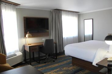 هتل La Quinta Inn & Suites By Wyndham Yakima Downtown