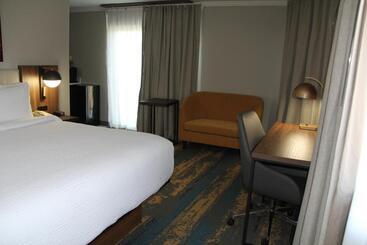 هتل La Quinta Inn & Suites By Wyndham Yakima Downtown