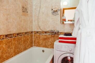 Apartments 5 Zvezd Vozle Tsentralnoy Ploshchadi