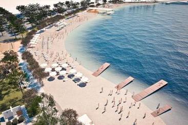 Apartments Brodarica Beach With Balcony Seaview