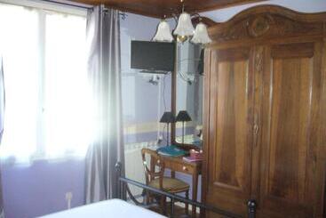 تختخواب و صبحانه Chambres D'hôtes Al Camp D'espalougues